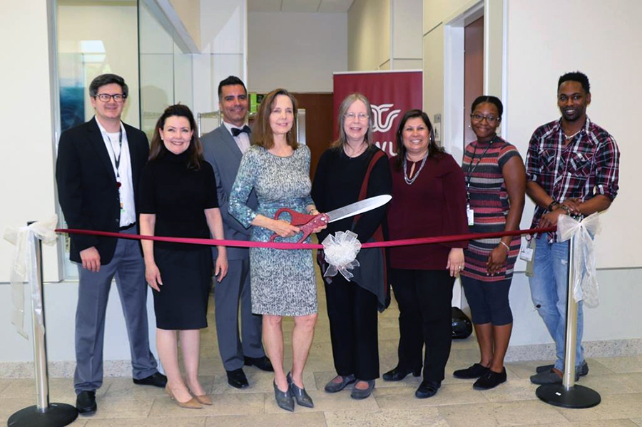 Photo of ribbon cutting ceremony for the TWU Houston Student Food Market.